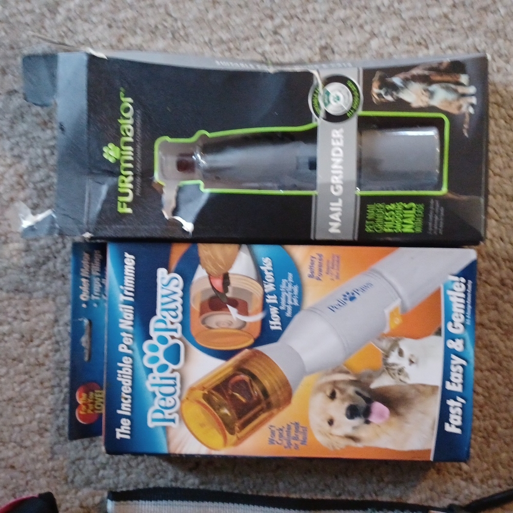 PET SUPPLIES FOR DOGS/CATS - Picture 10 of 13
